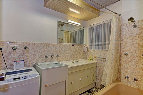 Dolphin Court 5 - Darwin Holiday 4