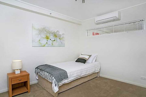 The Apartment Service AX301 - Darwin Holiday 6