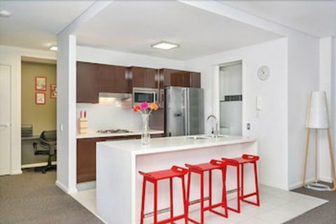 The Apartment Service ASCOT - Darwin Holiday 7