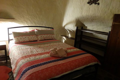 Di's Dugouts - Darwin Holiday 4