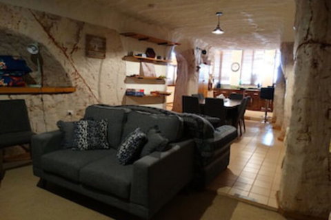 Di's Dugouts - Darwin Holiday 0