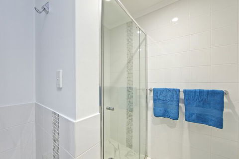 Dolphins Apartment - Darwin Holiday 3