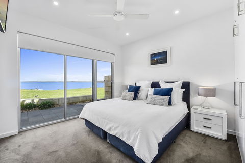 Aloha Waterfront Properties - Darwin Holiday 5