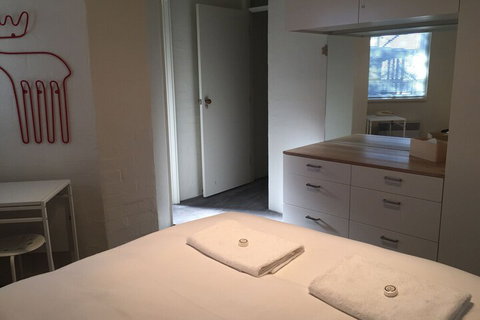 Cobbler 3 - Darwin Holiday 1