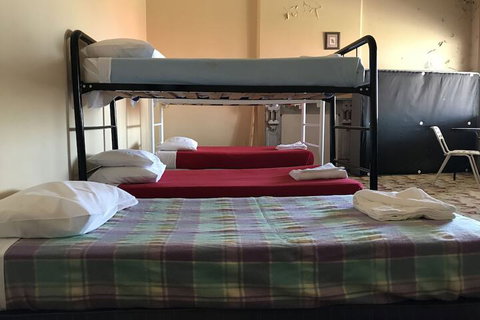 Caledonia Hotel - Darwin Holiday 1