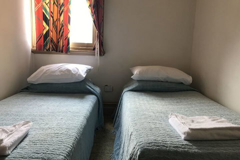 Caledonia Hotel - Darwin Holiday 2