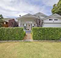 The Hamptons Beach House on Dutchies - Darwin Holiday