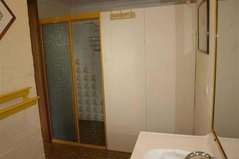 ANCHORAGE 1 - Darwin Holiday 4