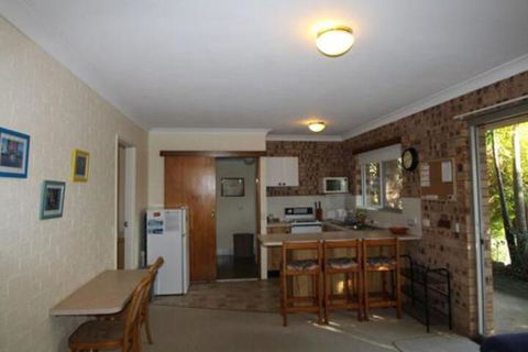 ANCHORAGE 1 - Darwin Holiday 5