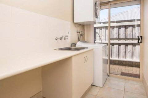 Macs Manor - Darwin Holiday 3