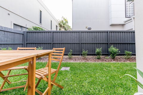 Sandcastle, 26a Winsor Street - Darwin Holiday 4