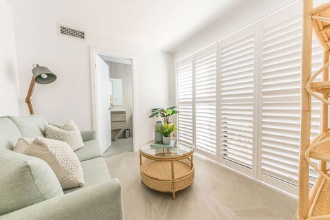 Sandcastle, 26a Winsor Street - Darwin Holiday 1