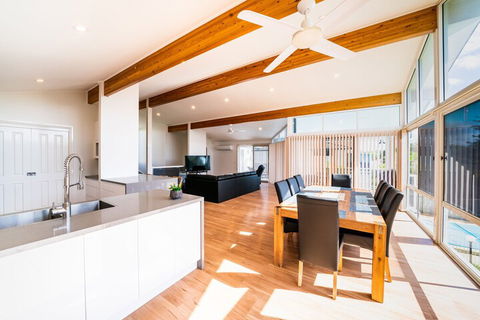 Beachfront Escape - Darwin Holiday 2