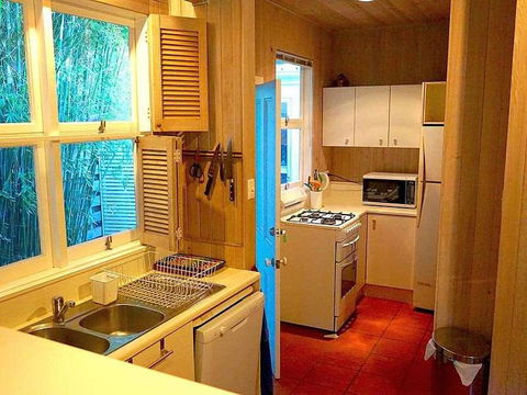 Wisteria Cottage On The Lagoon / Beach - Darwin Holiday 5