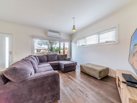 5B Genesta St. Cowes - Darwin Holiday 5