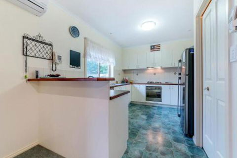 2 / 3 Wyndham AveCowes - Darwin Holiday 2