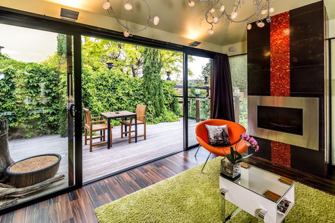 Corinda Contemporary - Darwin Holiday 0