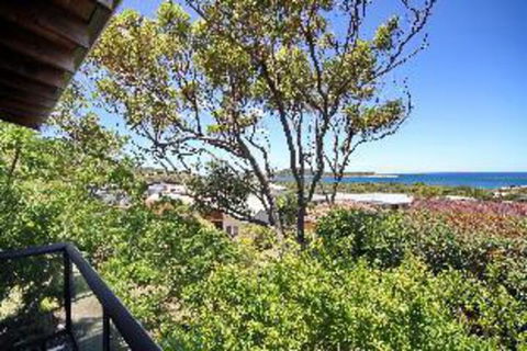 3 Bedroom House At Garuwa Street - Darwin Holiday 4