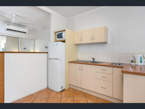 Absolute Beachfront With Million Dollar Views - Darwin Holiday 1