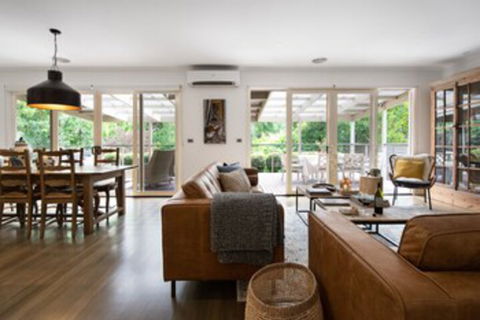 The Carlisle - Darwin Holiday 0