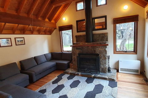 SNOWED INN Apartment - Darwin Holiday 3