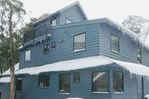 SNOWED INN Apartment - Darwin Holiday 1