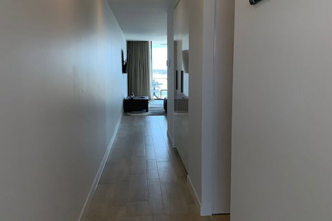 Cosmopolitan Exclusive Rental Apartments - Darwin Holiday 2