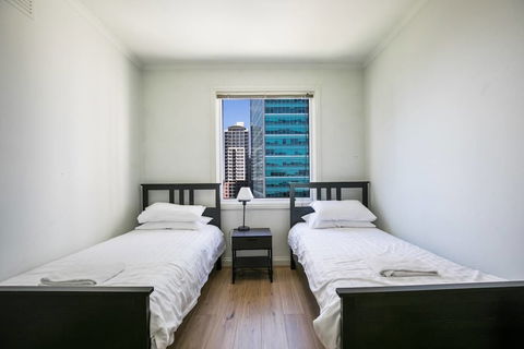 3 Bedrooms 2 Car Parks Carlton Garden Opposite - Darwin Holiday 6