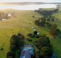Tilba Lake House - Darwin Holiday