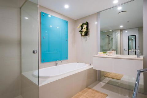 29 / F Private Apartment In Iconic Q Resort & Spa. Ocean & River Views - Darwin Holiday 0