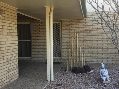 Private Canal Duplex With Pontoon Oleander Drive Bongaree - Darwin Holiday 3