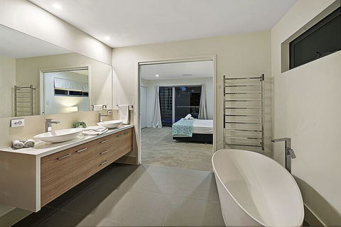 Just In Paradise Waterfront 5 Bedroom Deluxe House Central Broadbeach Location - Darwin Holiday 7
