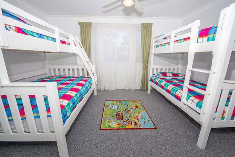 Ajax Avenue 2 / 35 Nelson Bay - Darwin Holiday 5