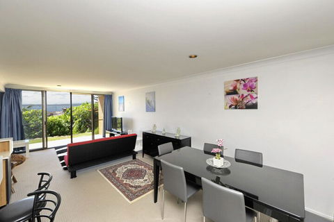 The Crest Unit 5 / 6 8 Tomaree Road - Darwin Holiday 3