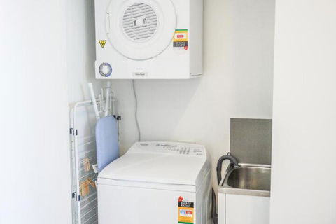 Luxury Central Apartment - Darwin Holiday 7