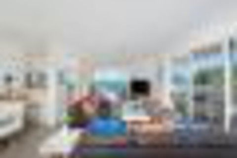 Breakwater Apartment Unit 205 / 2 Messines Street - Darwin Holiday 2