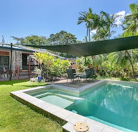 Tropical 3 Bedroom House Pool plus 4th Bedroom Bungalow - Darwin Holiday