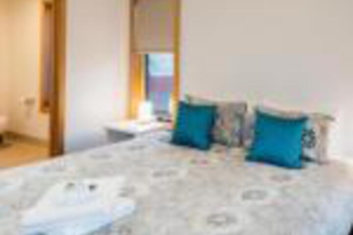 Railton TAS Darwin Holiday