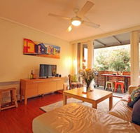 Colour Pop - Rejuvenate Stays - Darwin Holiday