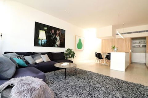 Inspired Designer Carlton North Terrace - Rejuvenate Stays - Darwin Holiday 0