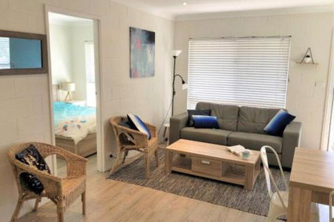 ALOHA At BLUEYS - Darwin Holiday 7