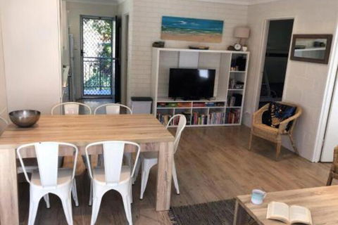 ALOHA At BLUEYS - Darwin Holiday 0