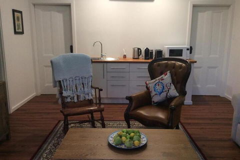 The Garden Cottage At The Olives - Darwin Holiday 6