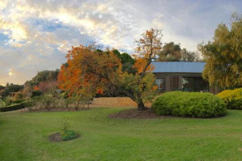 The Garden Cottage At The Olives - Darwin Holiday 5