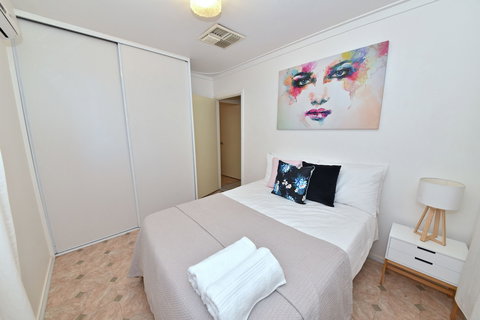 Comfy Home Near Airport & City 2280 - Darwin Holiday 2