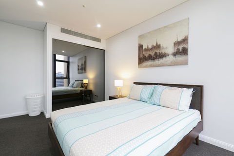 High-End Riverside Home - Darwin Holiday 4