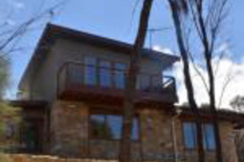 Of Stone & Wood Guesthouse Secluded Getaway! - Darwin Holiday 0