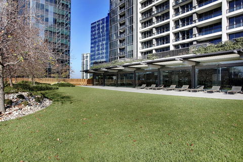 Corporate Keys - Freshwater Place - Darwin Holiday 2