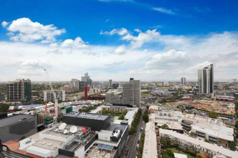 Complete Host Southpoint Apartments - Darwin Holiday 2