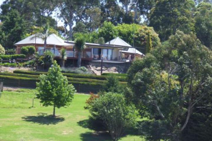 Kiah NSW Darwin Holiday